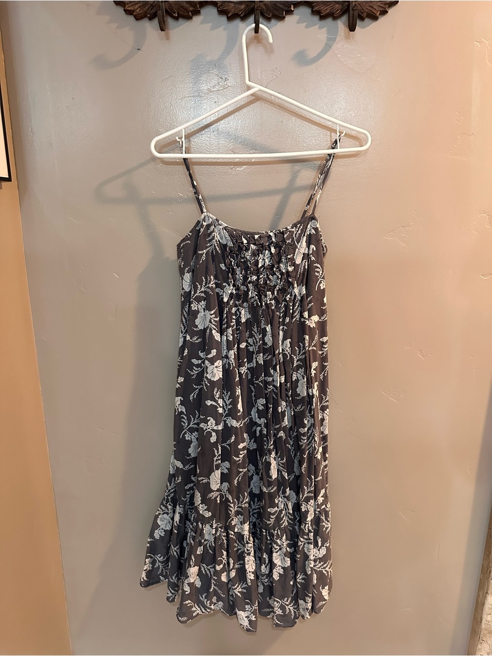 GAP Gray Floral Smocked Sundress Summer Dress Size 8